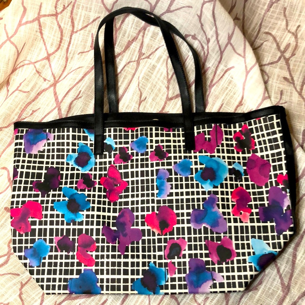IZAK New York XL Tote Bag